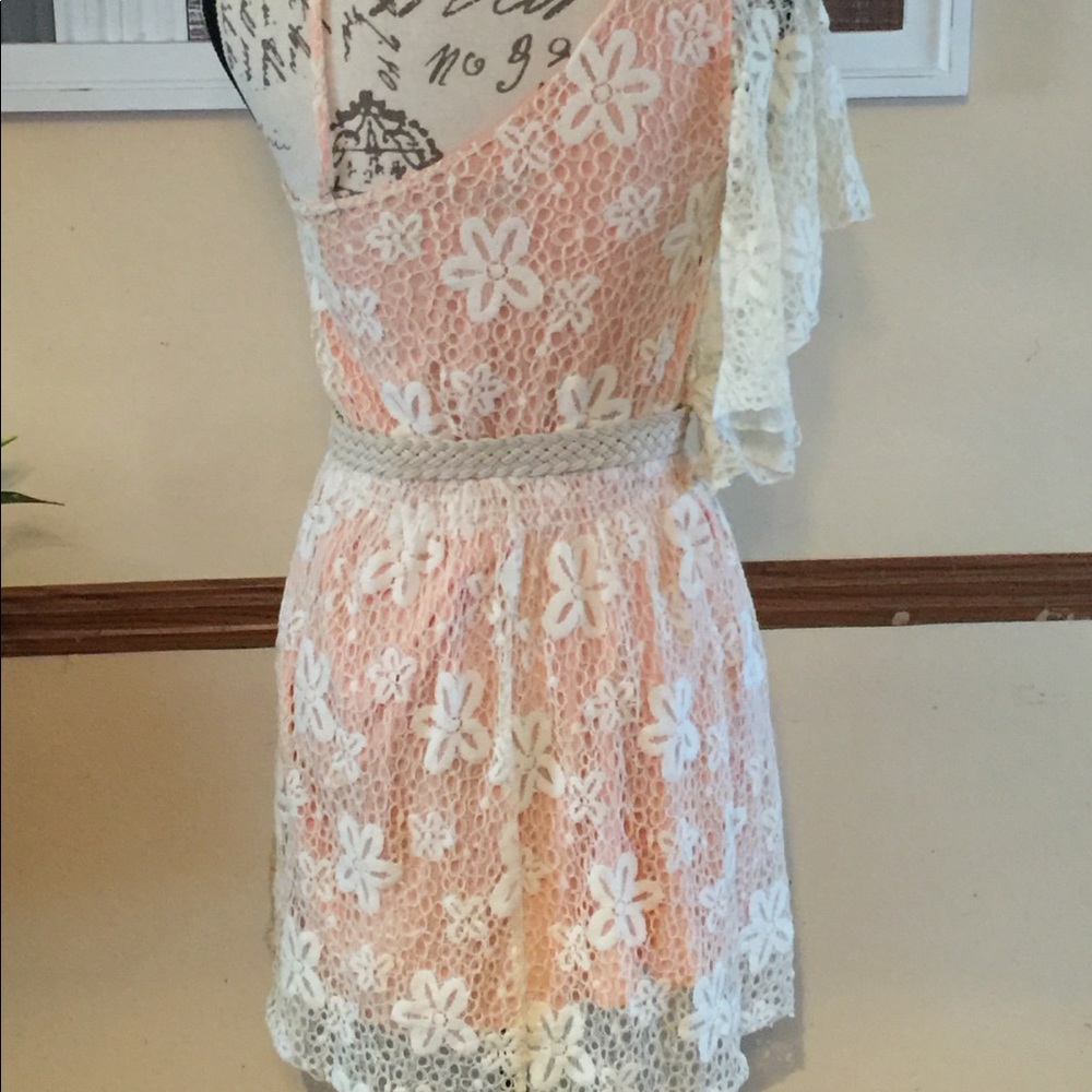 Dress - Picture 2 of 3